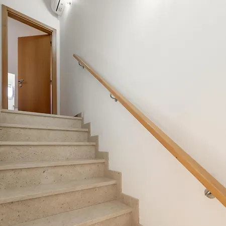 Casa Luar בית נופש נאזרה